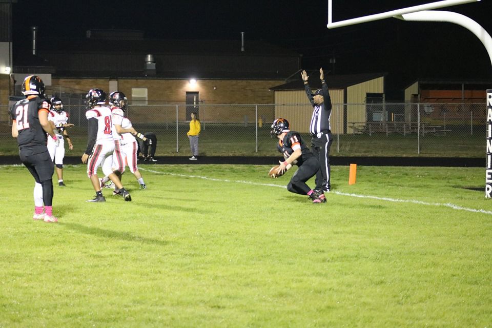 2B Football: Mountaineers Dominate Fort Vancouver